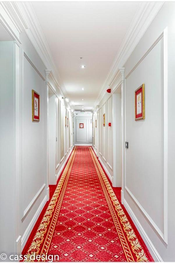 Hotel Versay Baile Herculane Bagian luar foto